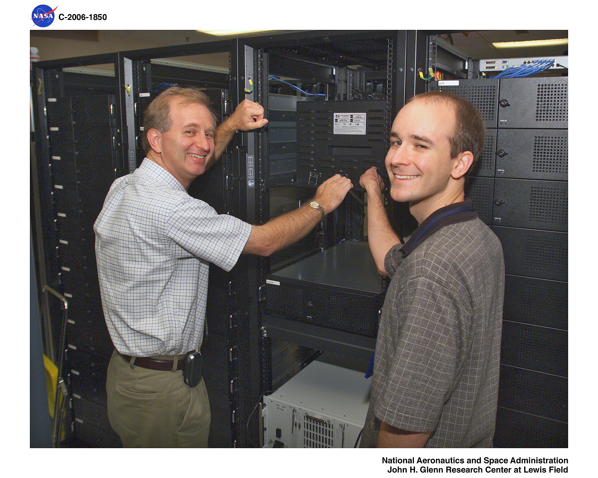 Rows of cloud servers in a data centre — the infrastructure behind hosting WordPress on DigitalOcean.